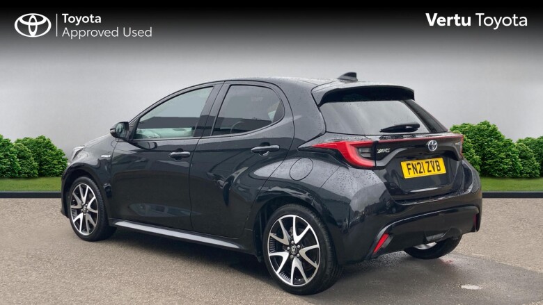 Toyota Yaris 1.5 Hybrid Dynamic 5dr CVT Hybrid Hatchback